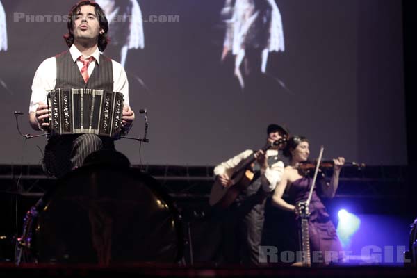 GOTAN PROJECT - 2011-05-10 - PARIS - Place de la Bastille - 